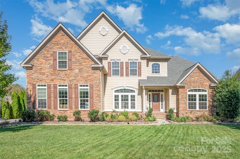 Photo of 8543 Twickenham Terrace, Harrisburg, NC 28075 (MLS # 4314295)