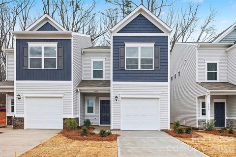 Photo of 5616 Ringneck Road, Charlotte, NC 28216 (MLS # 4336649)