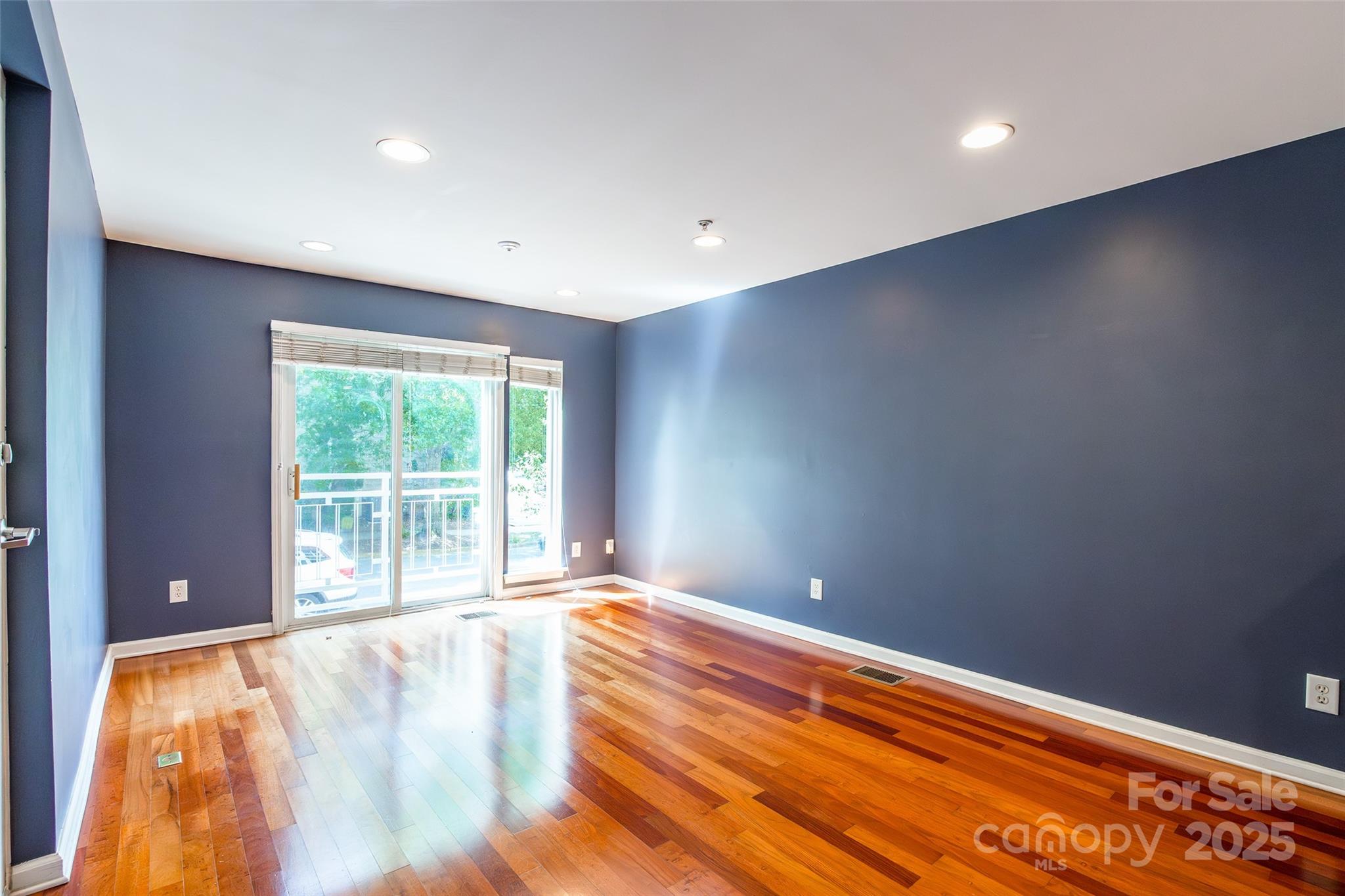 3629 Warp Street