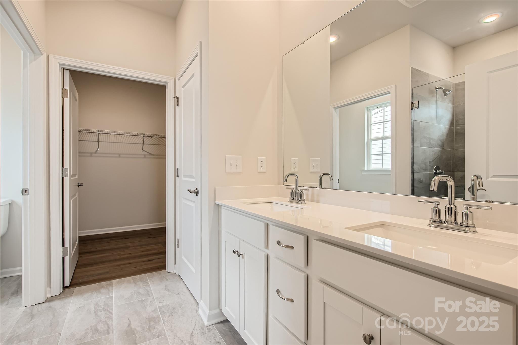 Roselyn - Residential