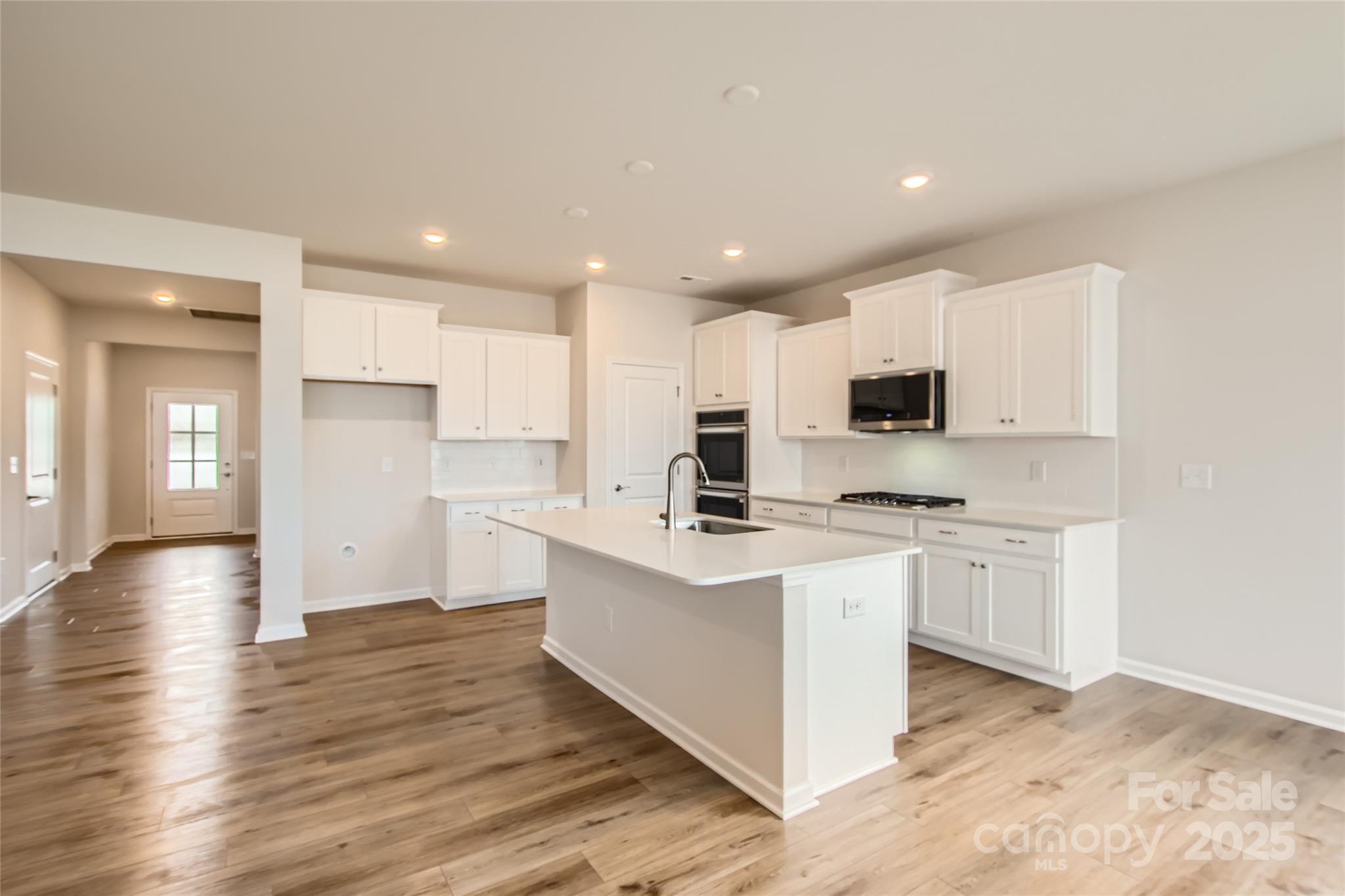 Roselyn - Residential