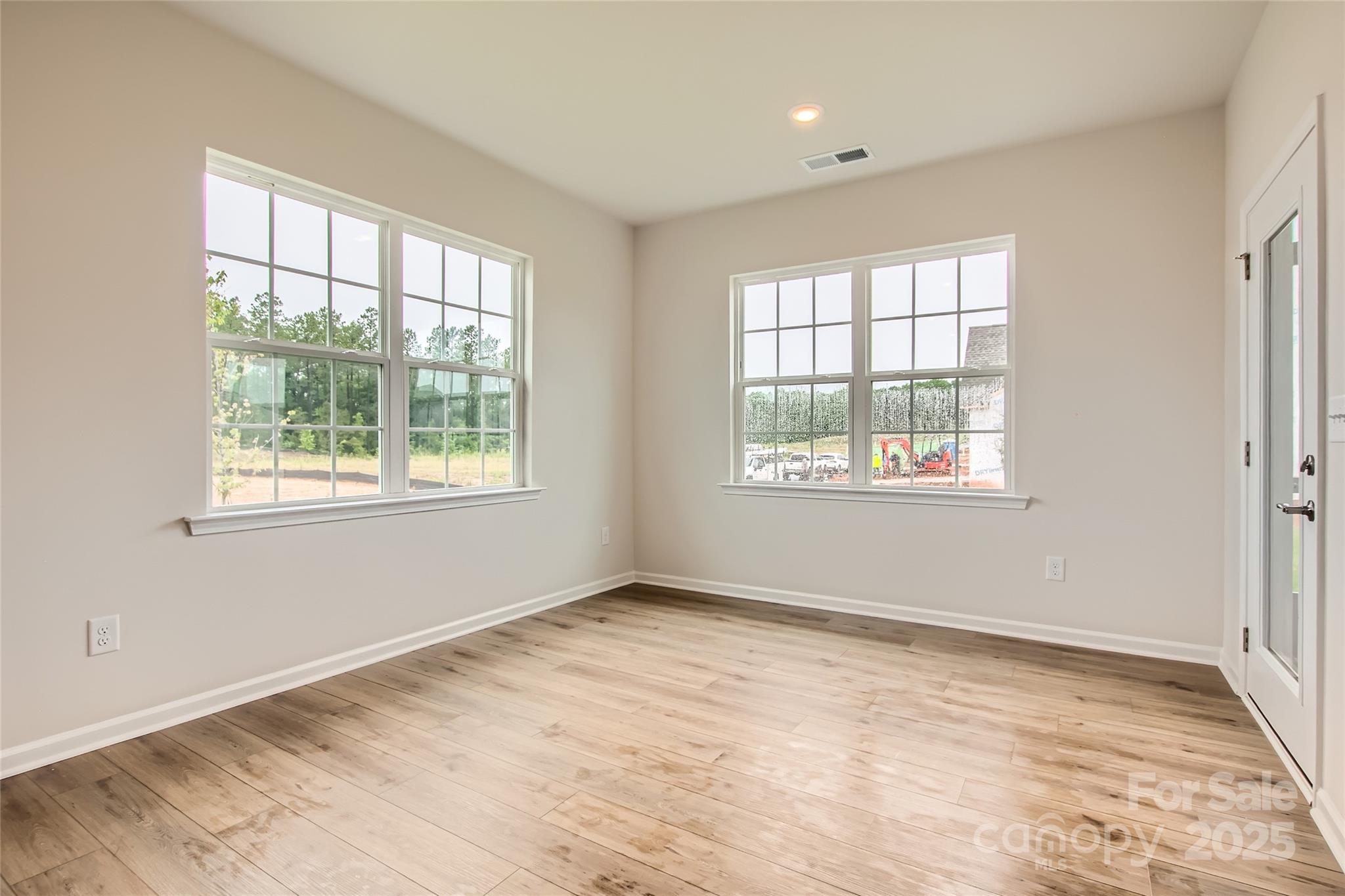 Roselyn - Residential