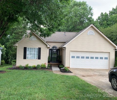 Photo of 3684 Lake Spring Avenue NW, Concord, NC 28027 (MLS # 4328361)