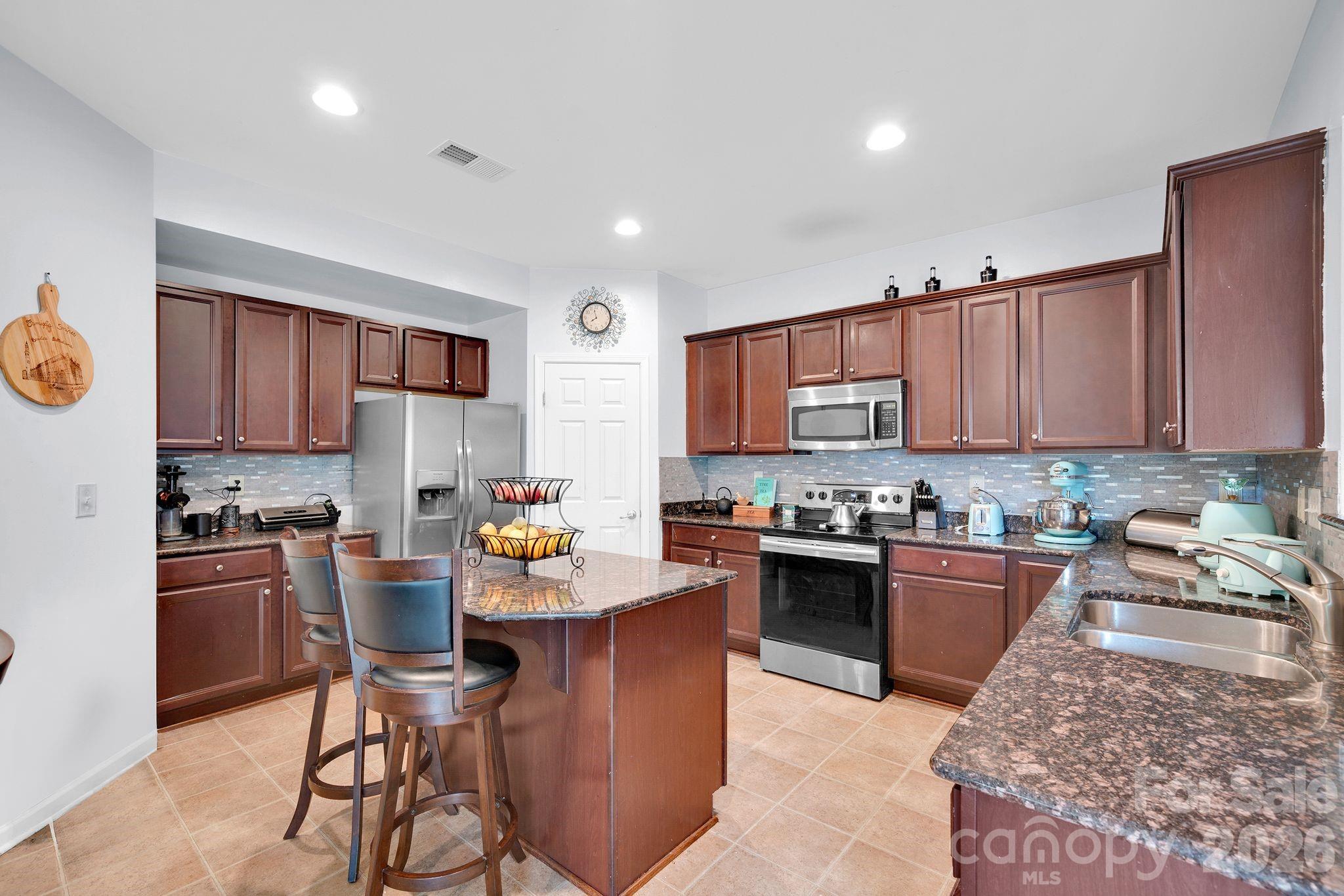 Curtis Pond - Residential