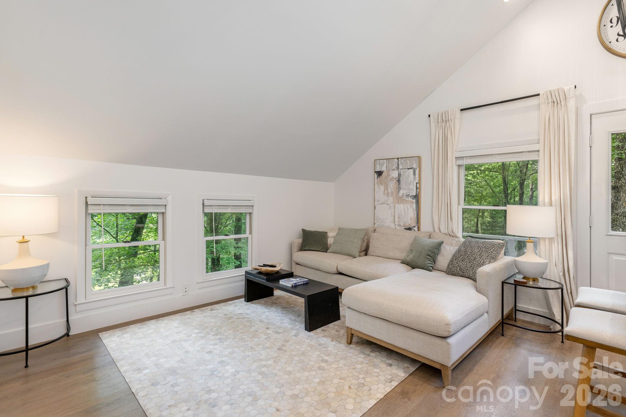 Holly Forest - Residential