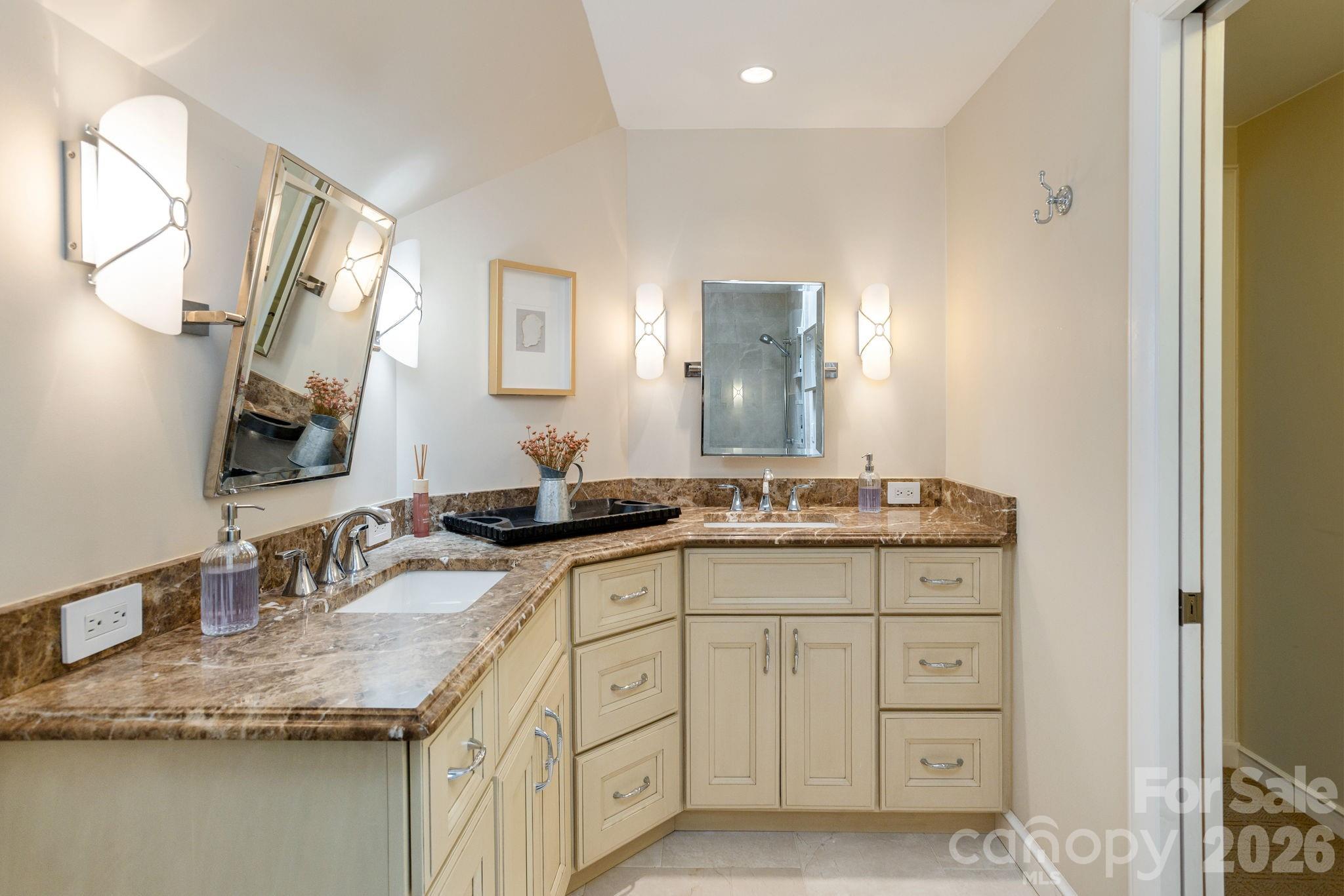 Holly Forest - Residential