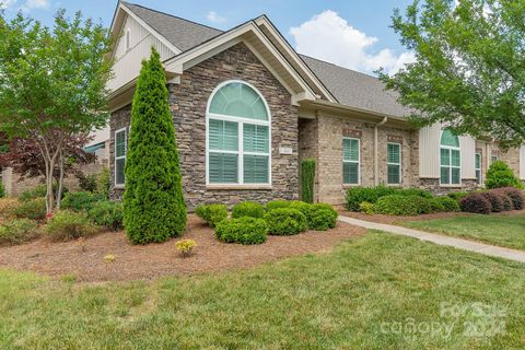 Townhouse in Winston Salem NC 401 Castellum Square.jpg