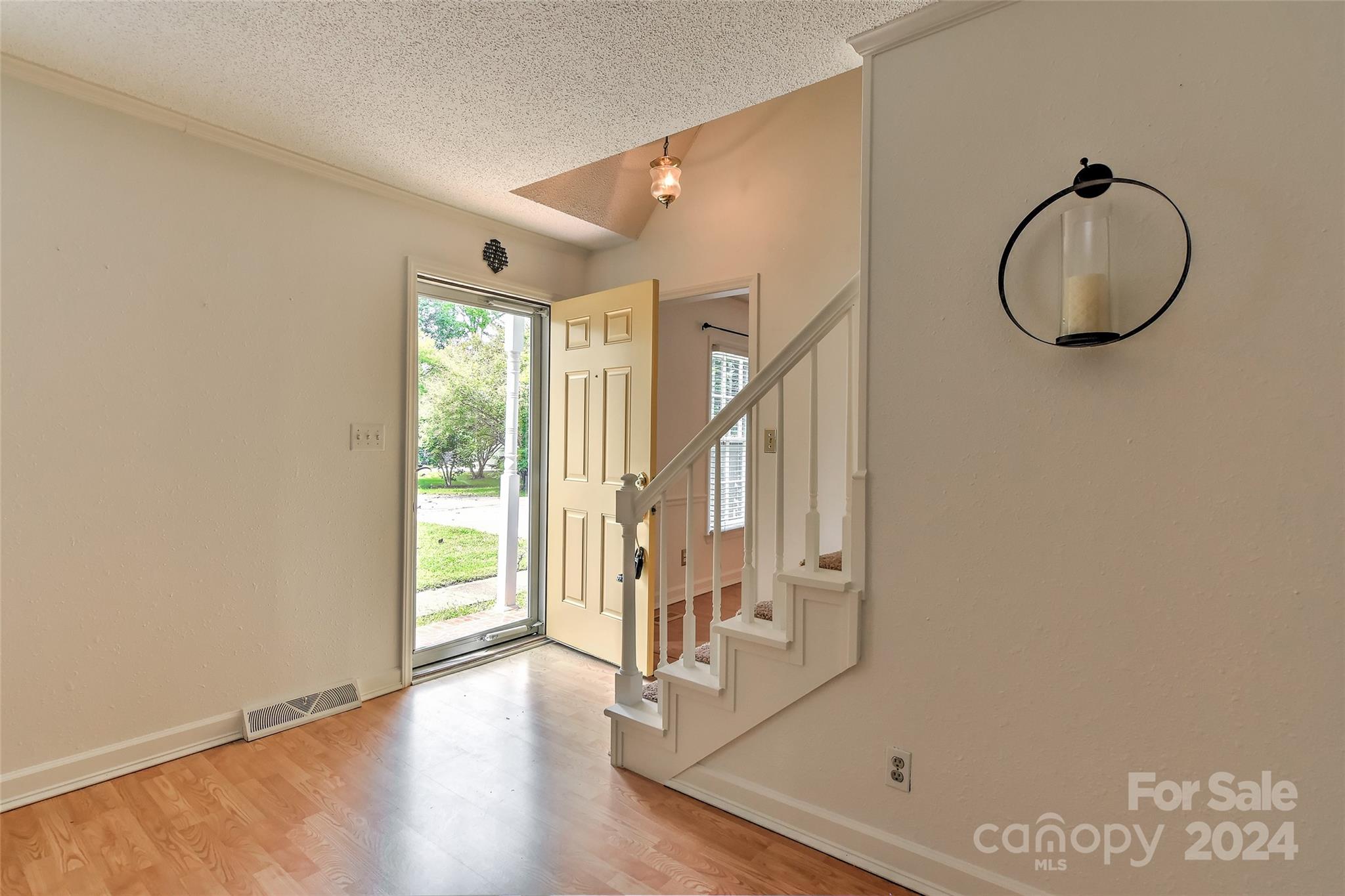 13901 Phillips Road