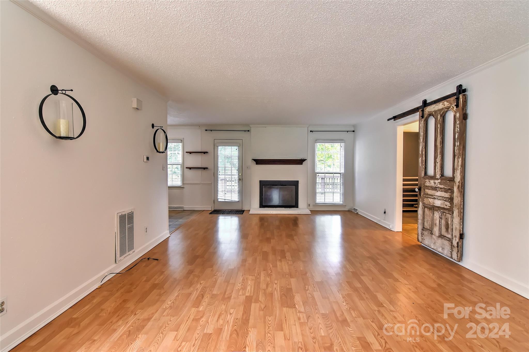 13901 Phillips Road