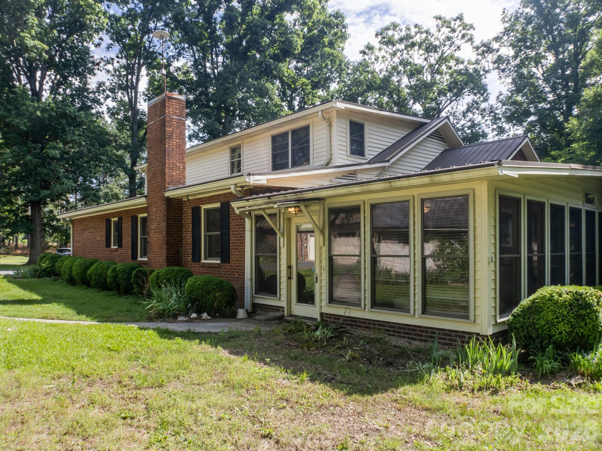 3250 Mount Pleasant Road S