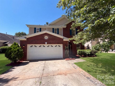 Photo of 14021 Pinyon Pine Lane, Charlotte, NC 28215 (MLS # 4420081)