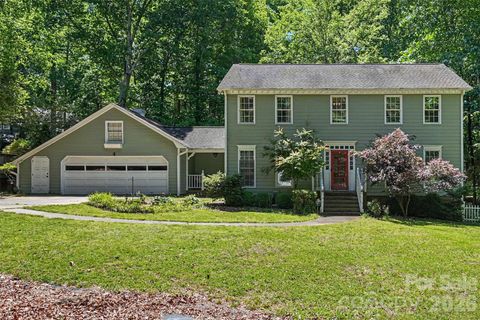 Photo of 5812 Camelot Drive, Charlotte, NC 28270 (MLS # 4382129)