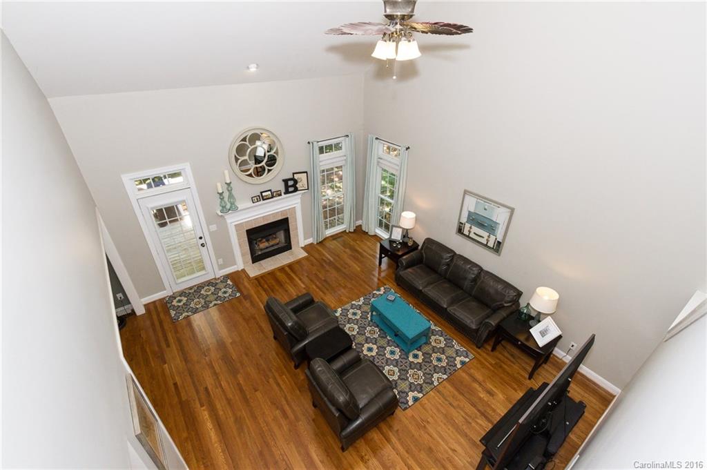 The Oaks On Providence - Residential