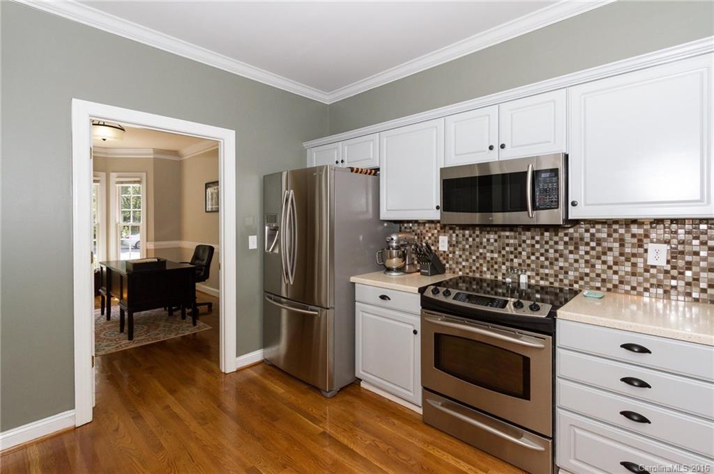 The Oaks On Providence - Residential