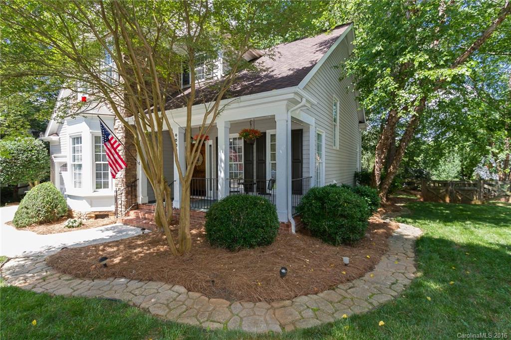 The Oaks On Providence - Residential