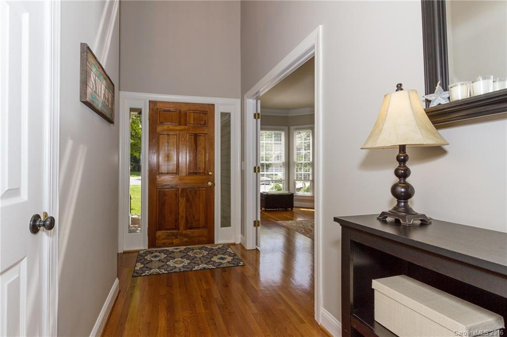 The Oaks On Providence - Residential