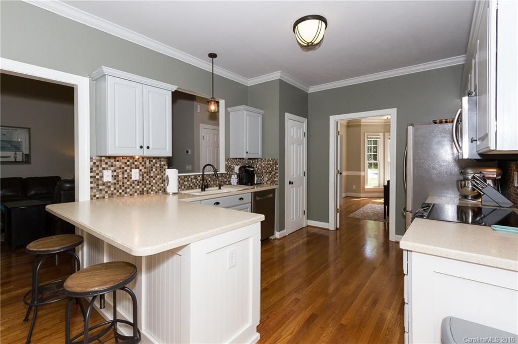 The Oaks On Providence - Residential