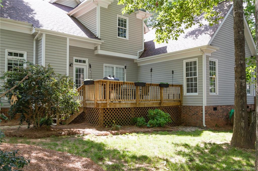 The Oaks On Providence - Residential