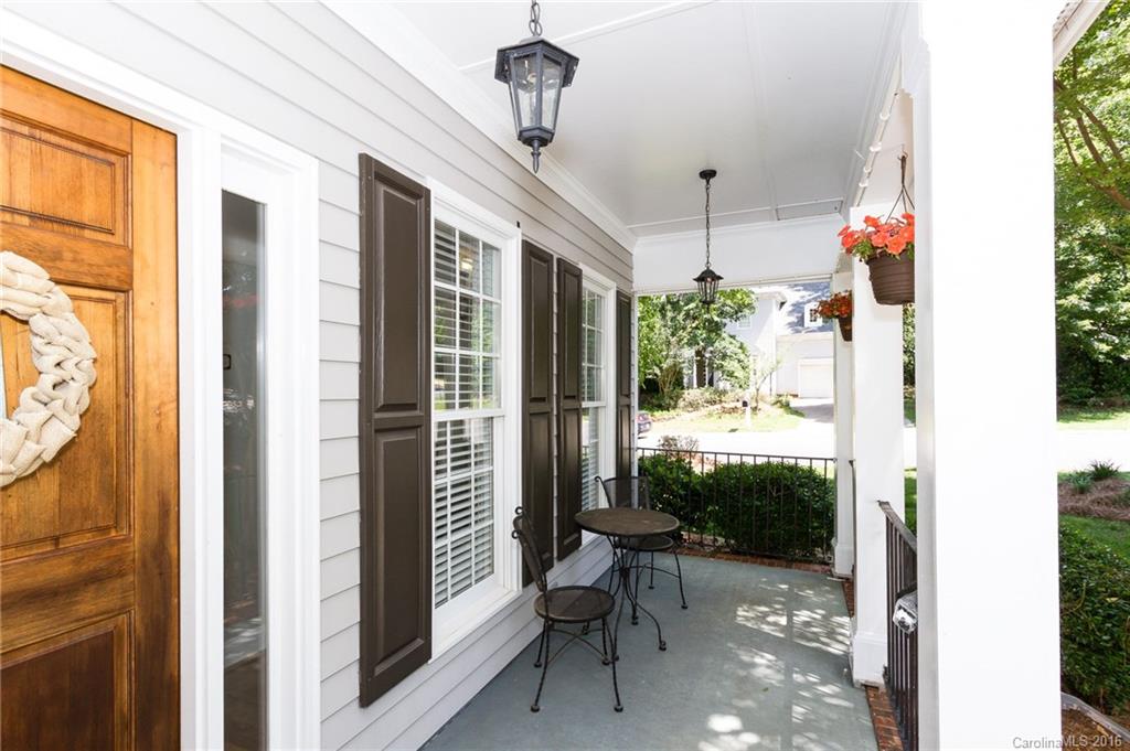 The Oaks On Providence - Residential