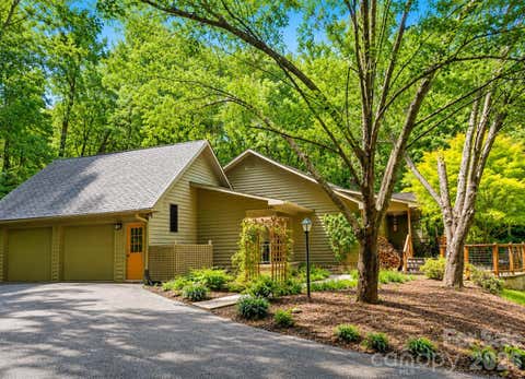 Photo of 18 Rollingwood Road, Asheville, NC 28805 (MLS # 4401811)