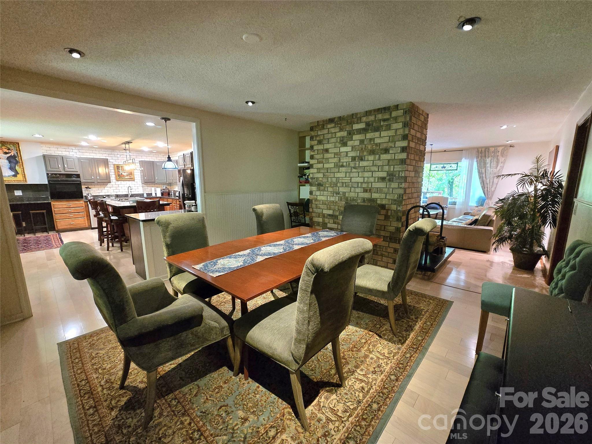 18 Rollingwood Road