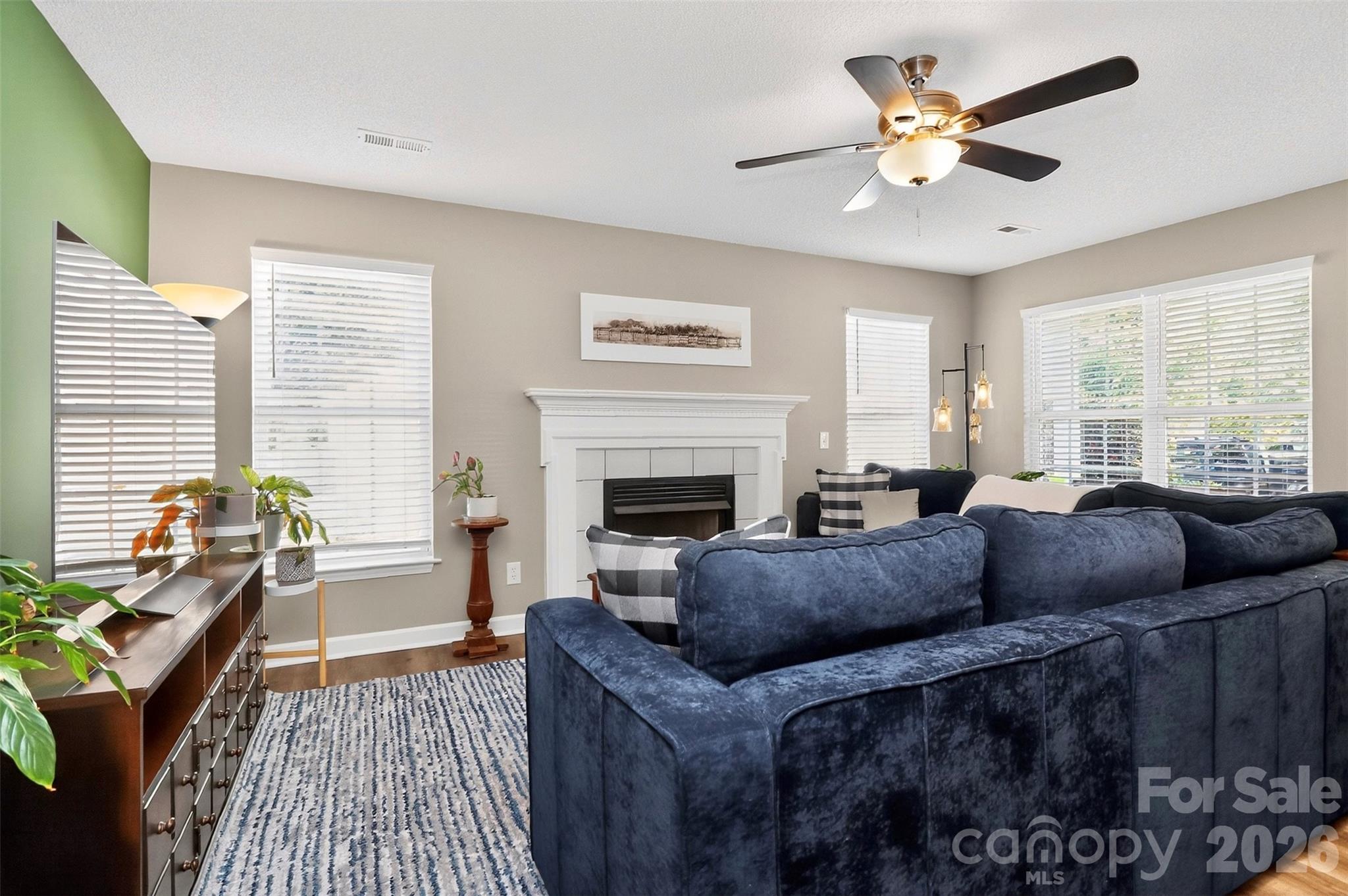 4819 Hopewood Lane