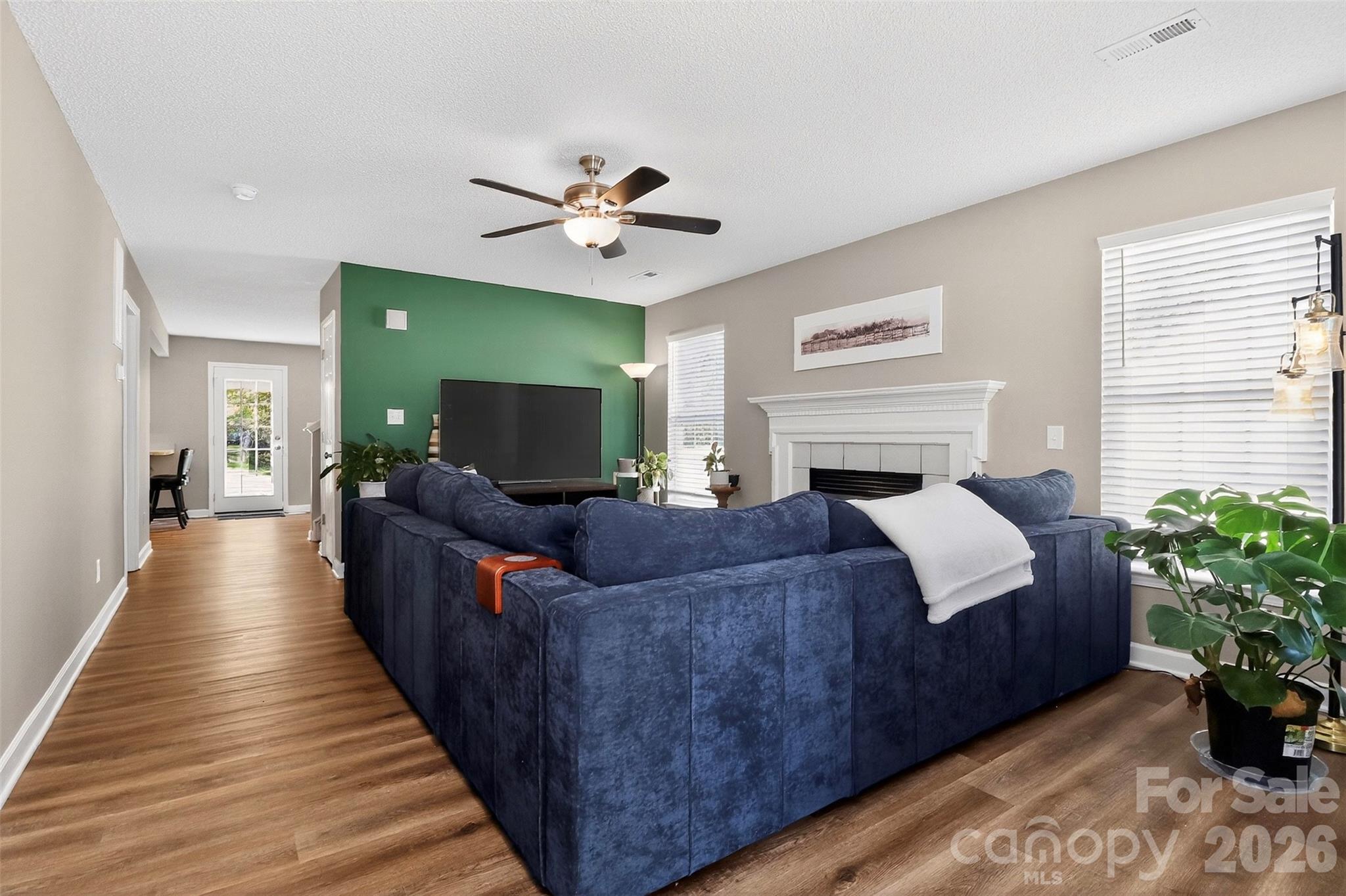 4819 Hopewood Lane