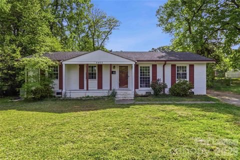 Photo of 4411 Kevin Court, Charlotte, NC 28205 (MLS # 4367302)