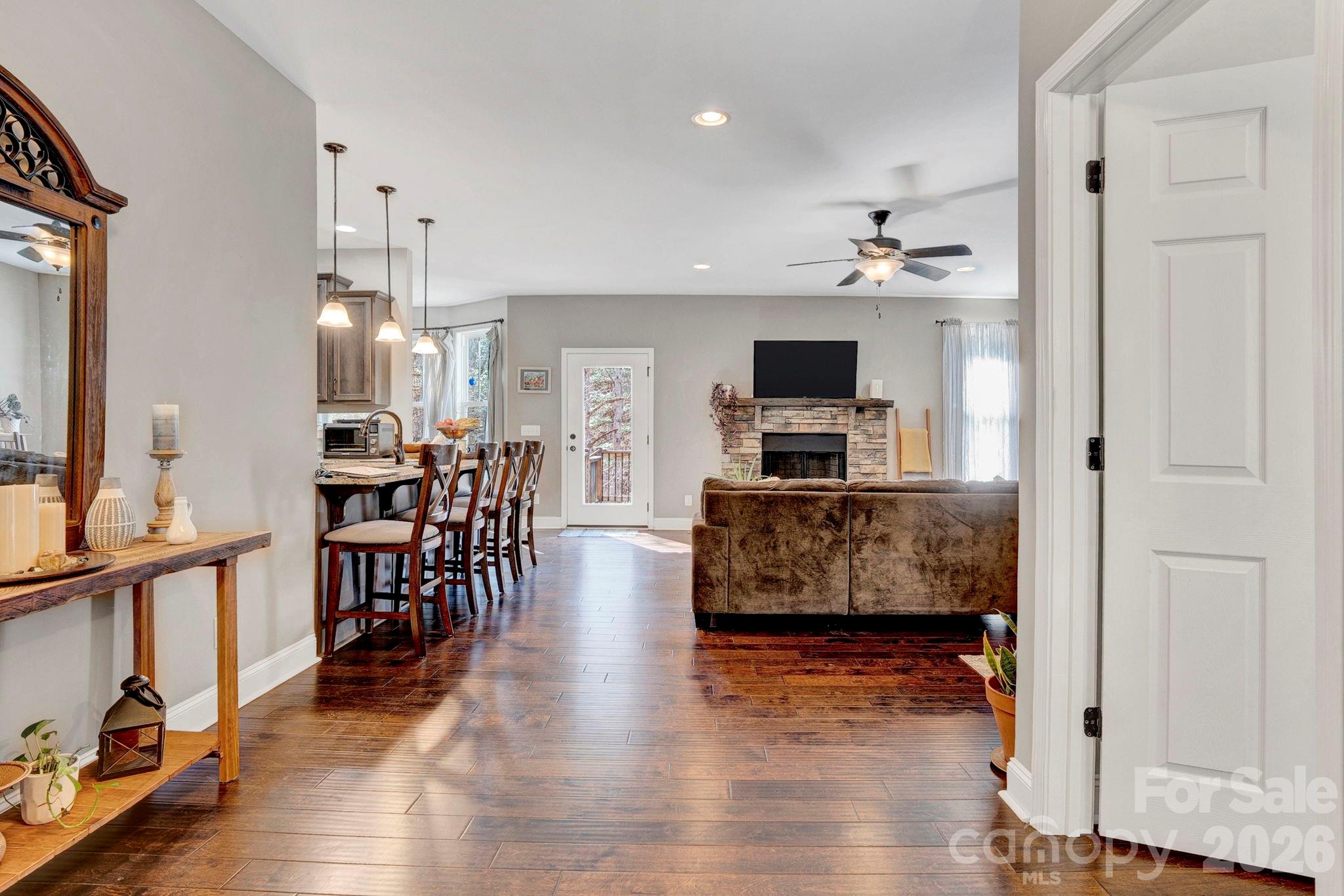 3327 Greenville Highway