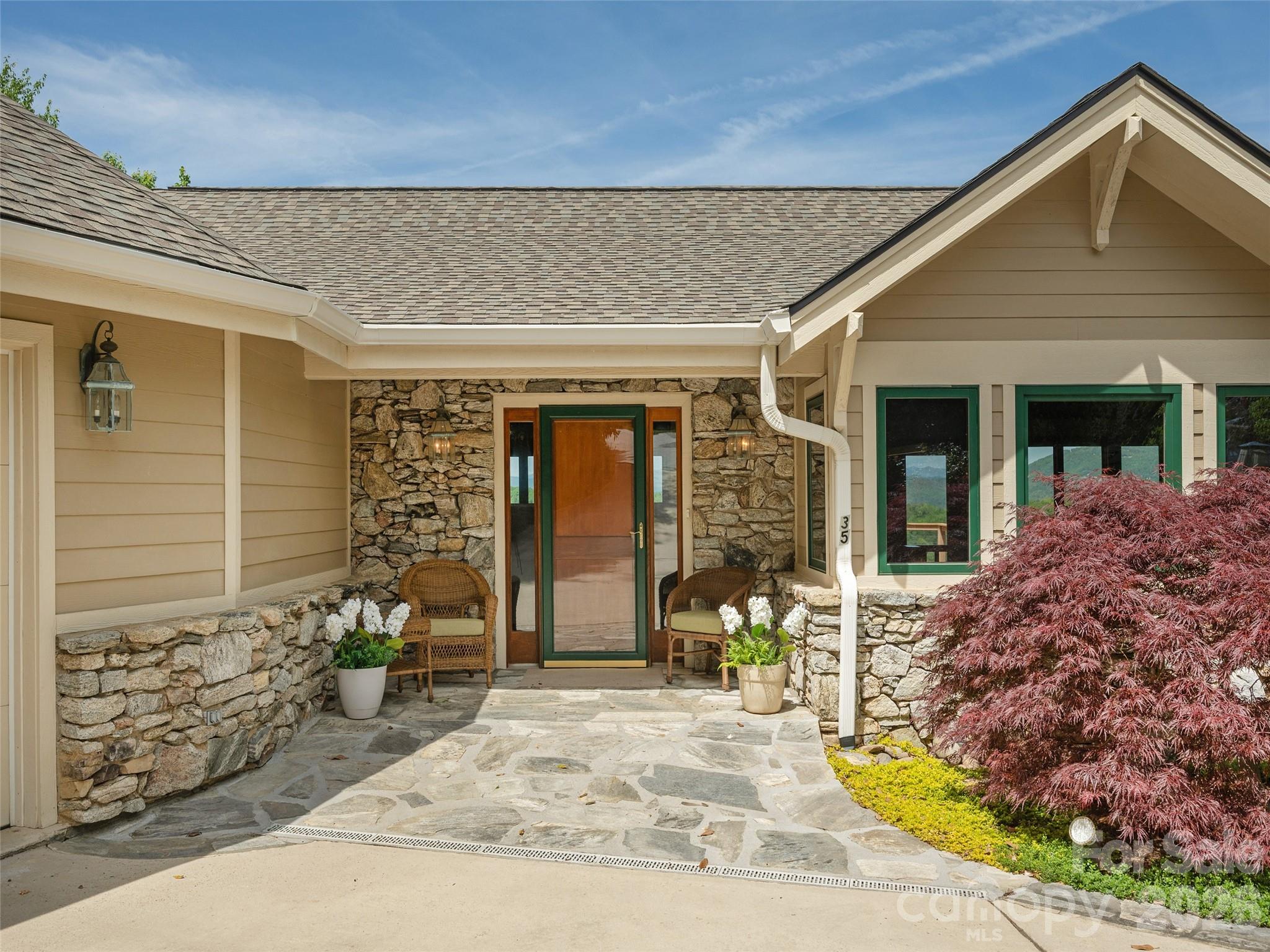 35 Carriage Forest Court