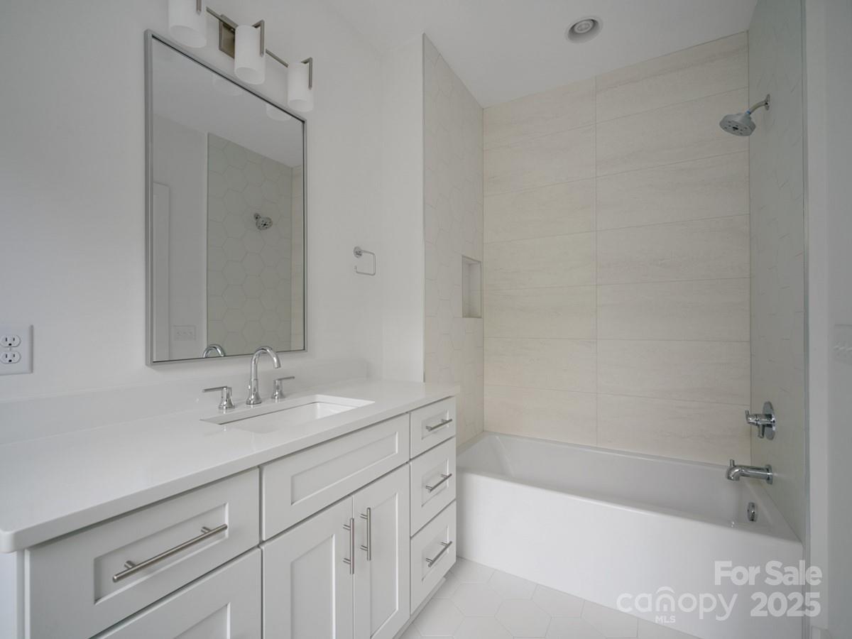 Elizabeth - Residential