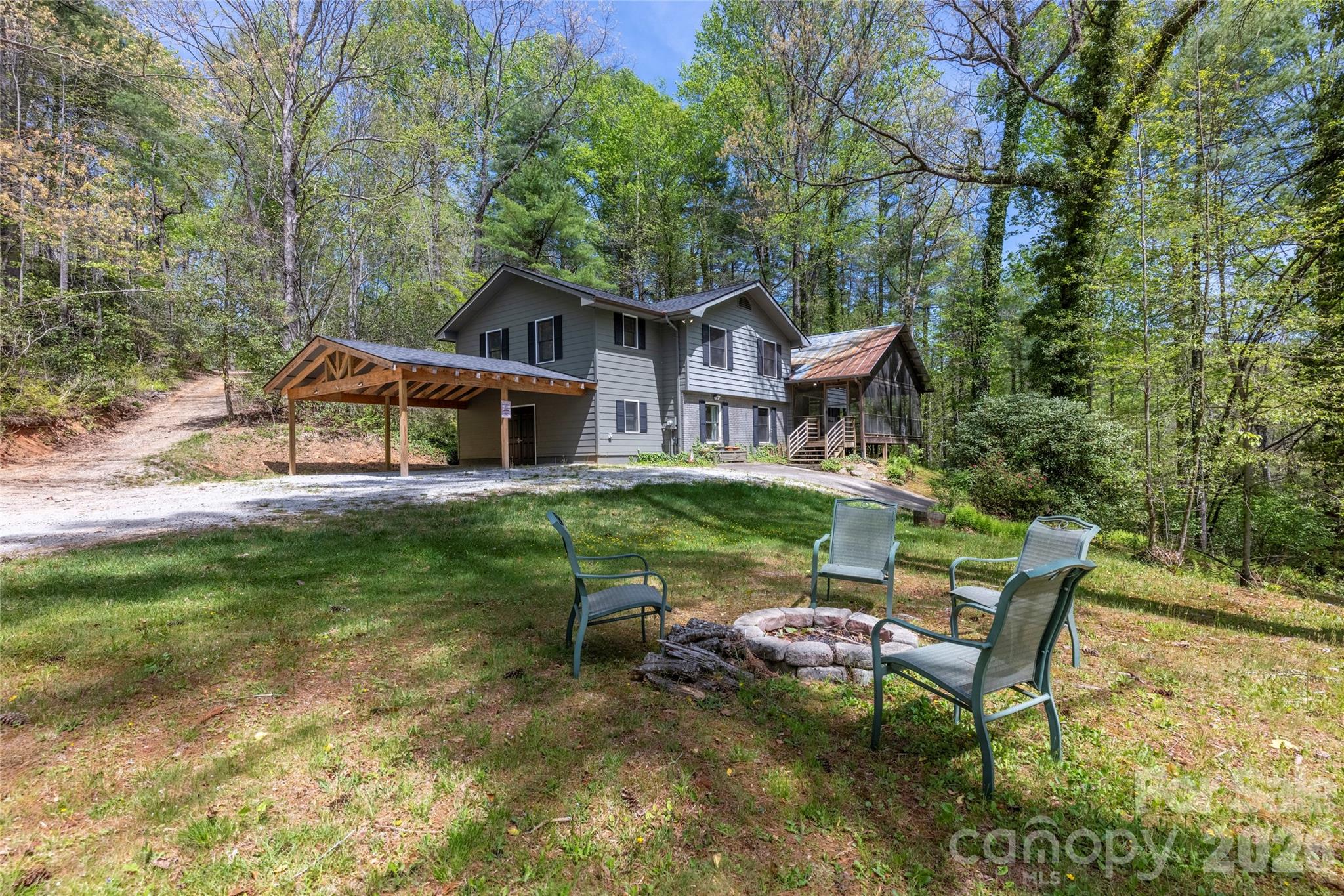 138 Stillwagon Lane