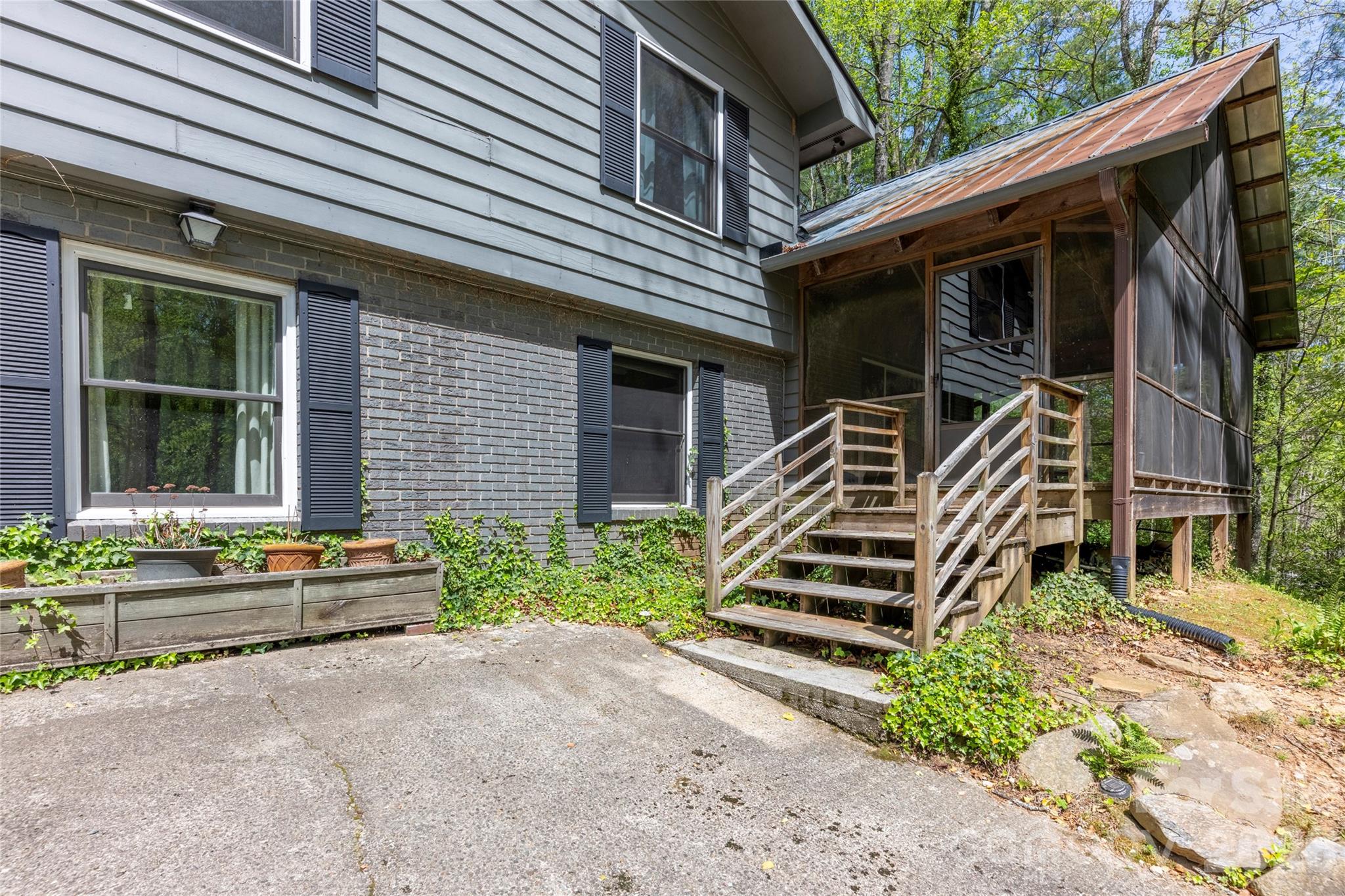 138 Stillwagon Lane