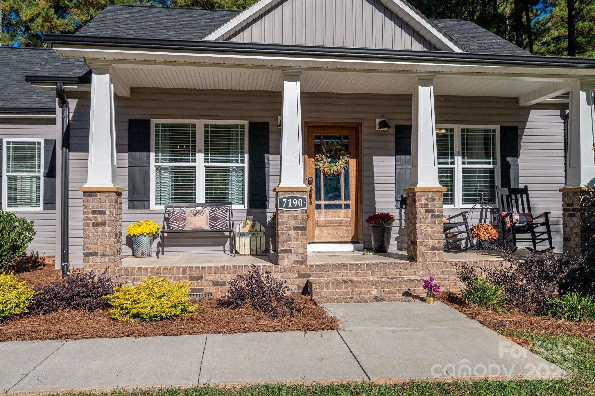 7190 Sparrow Lane