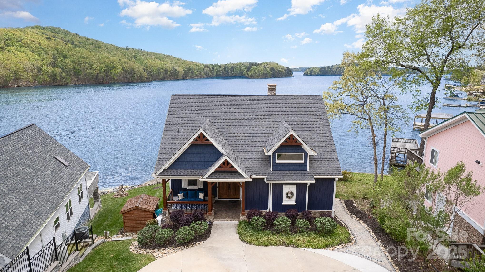 602 Shoreline Road 144