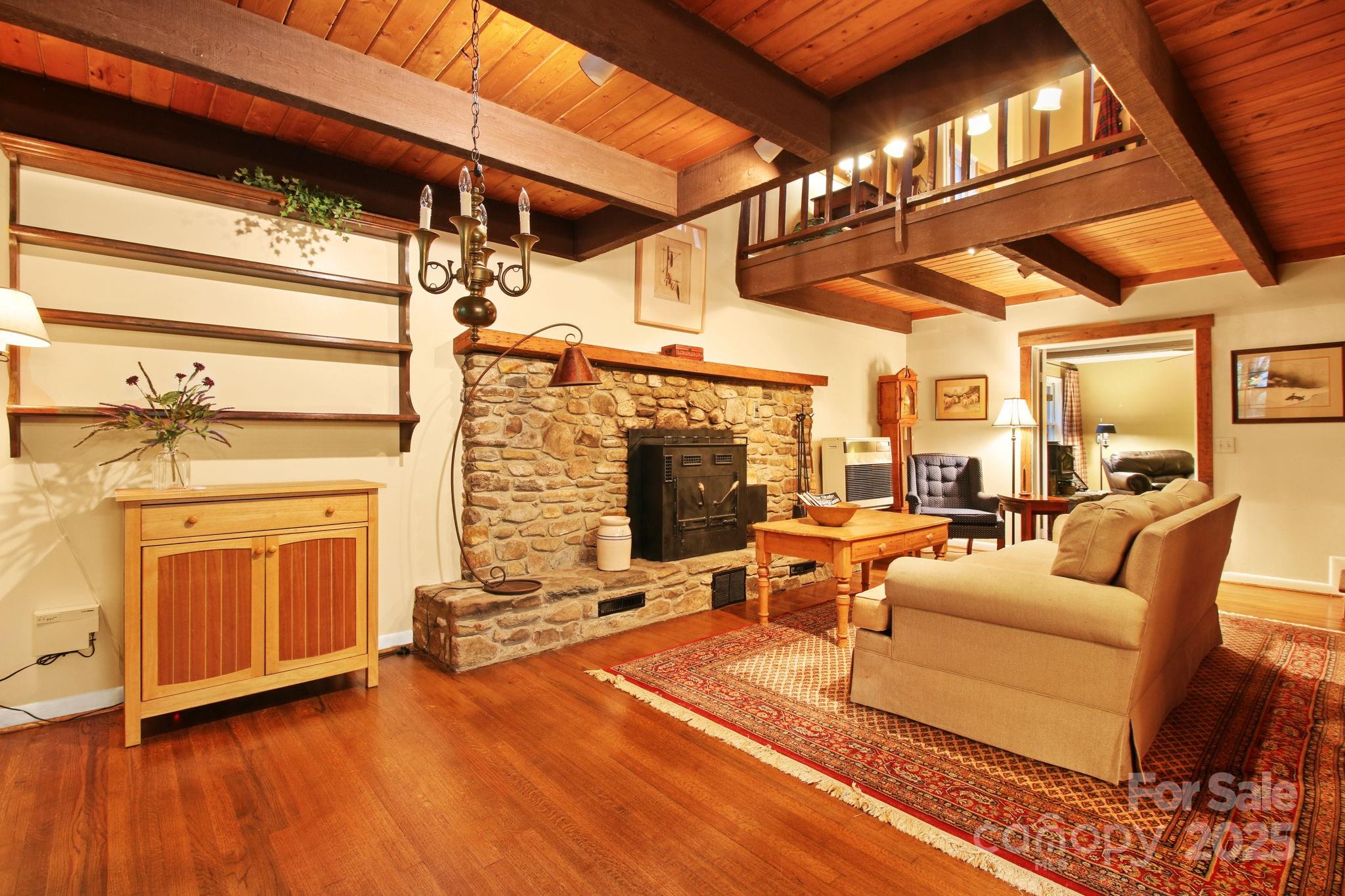 Boone, North Carolina 28607, United States, 3 Bedrooms Bedrooms, ,4 BathroomsBathrooms,Residential,Active,30128