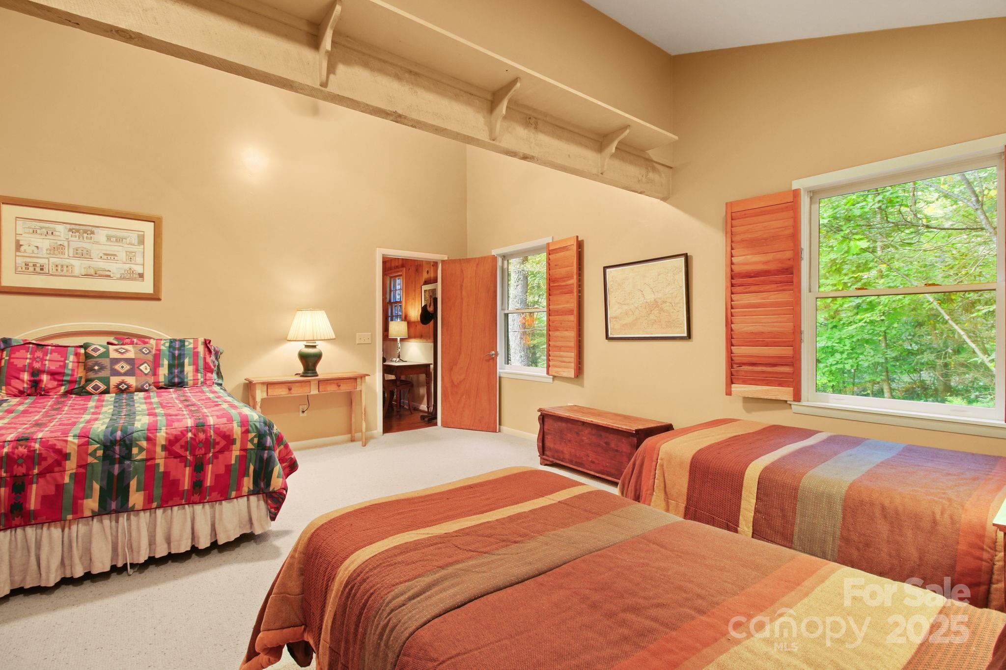 Boone, North Carolina 28607, United States, 3 Bedrooms Bedrooms, ,4 BathroomsBathrooms,Residential,Active,30128