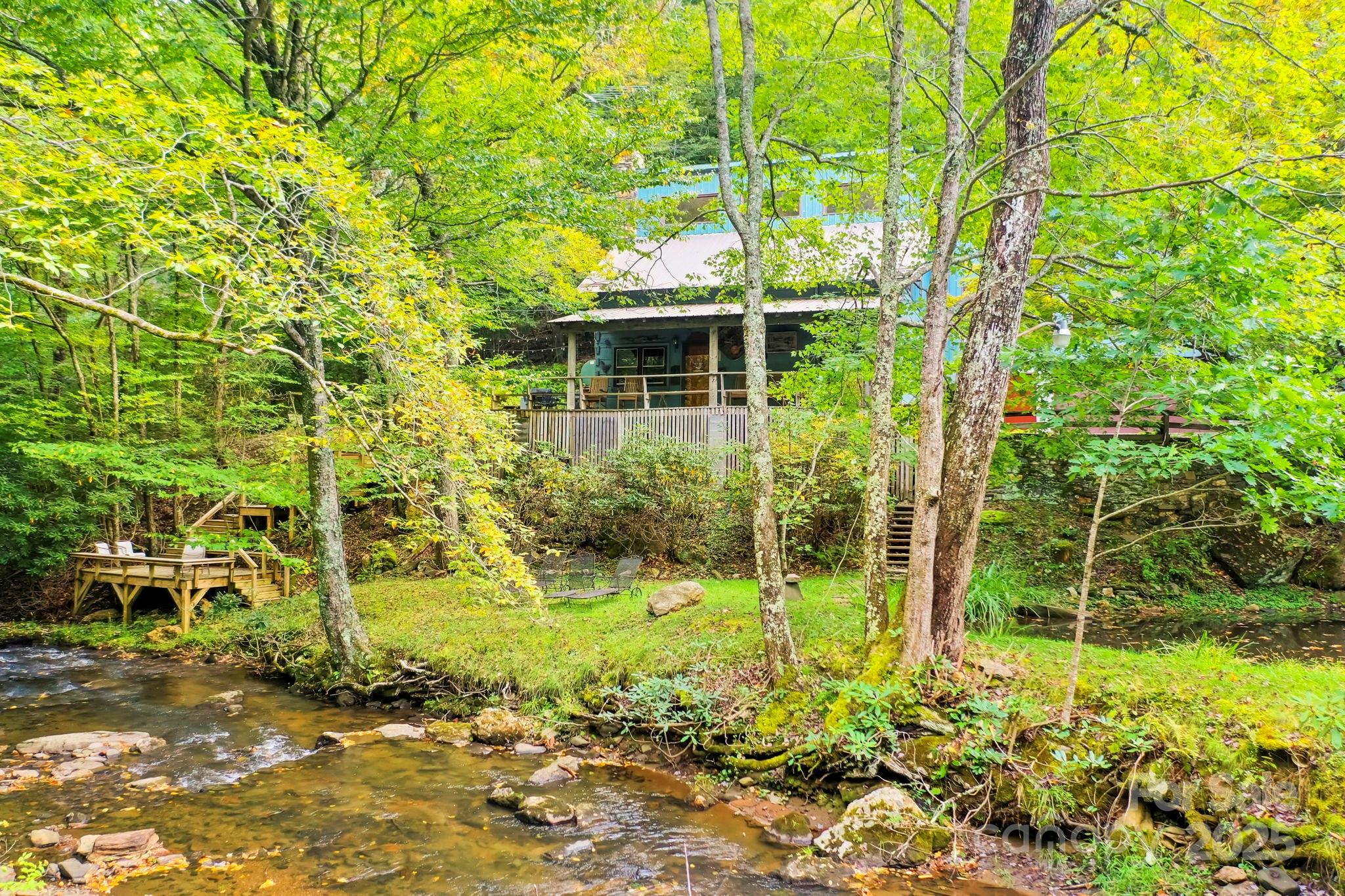Boone, North Carolina 28607, United States, 3 Bedrooms Bedrooms, ,4 BathroomsBathrooms,Residential,Active,30128