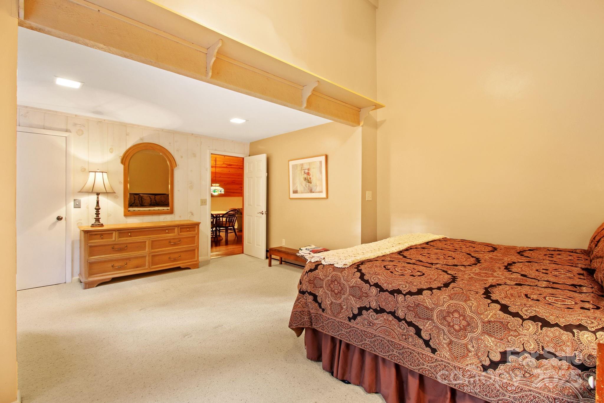 Boone, North Carolina 28607, United States, 3 Bedrooms Bedrooms, ,4 BathroomsBathrooms,Residential,Active,30128