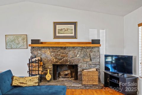 A home in Pisgah Forest