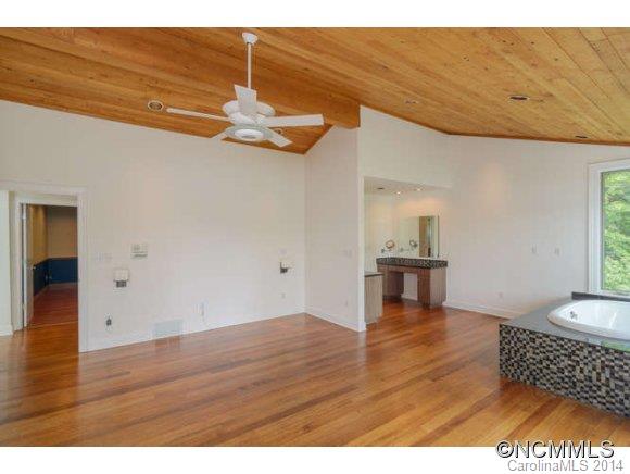 Lake Summit - Residential