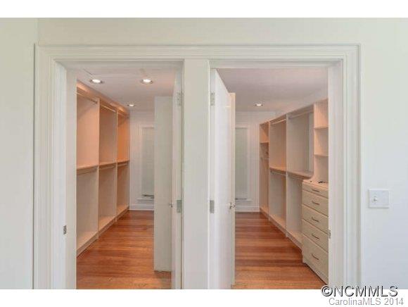 Lake Summit - Residential