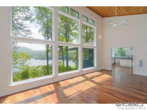 Lake Summit - Residential