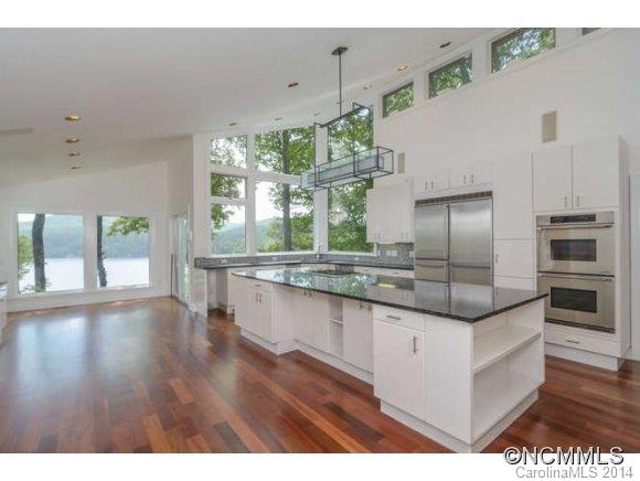 Lake Summit - Residential