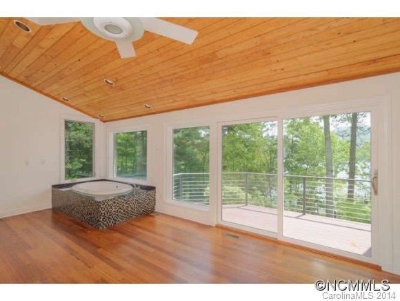 Lake Summit - Residential