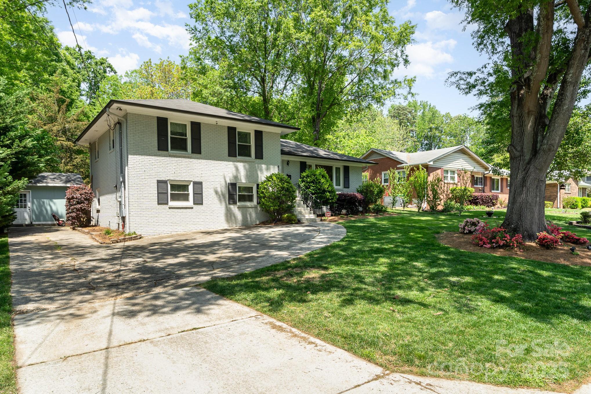 1043 Nancy Drive