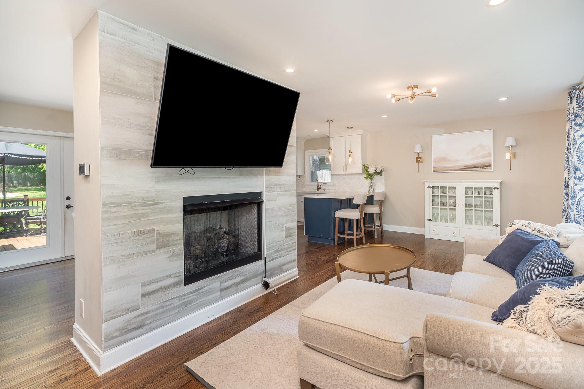 1043 Nancy Drive