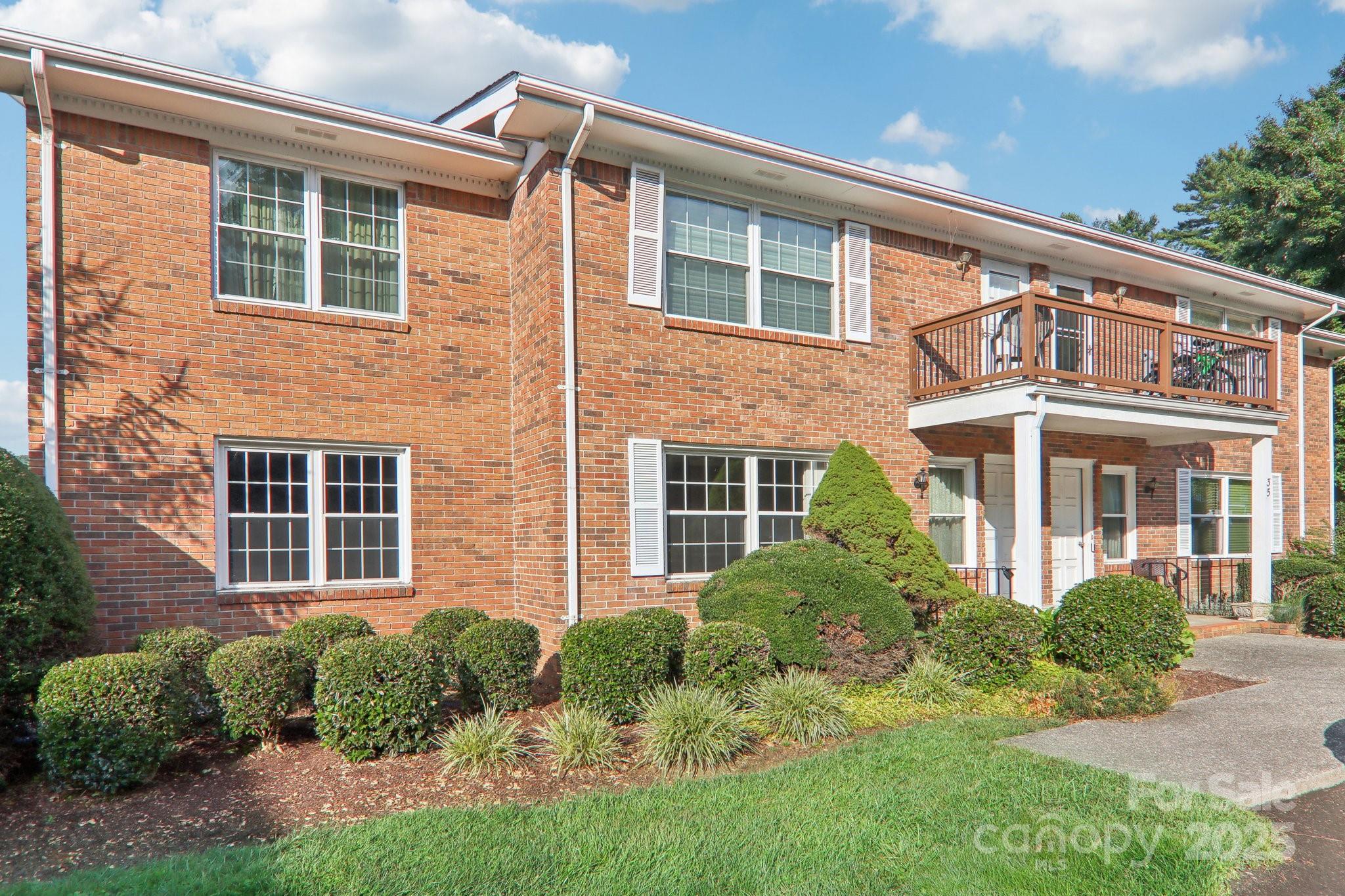 35 Capri Lane 11-C