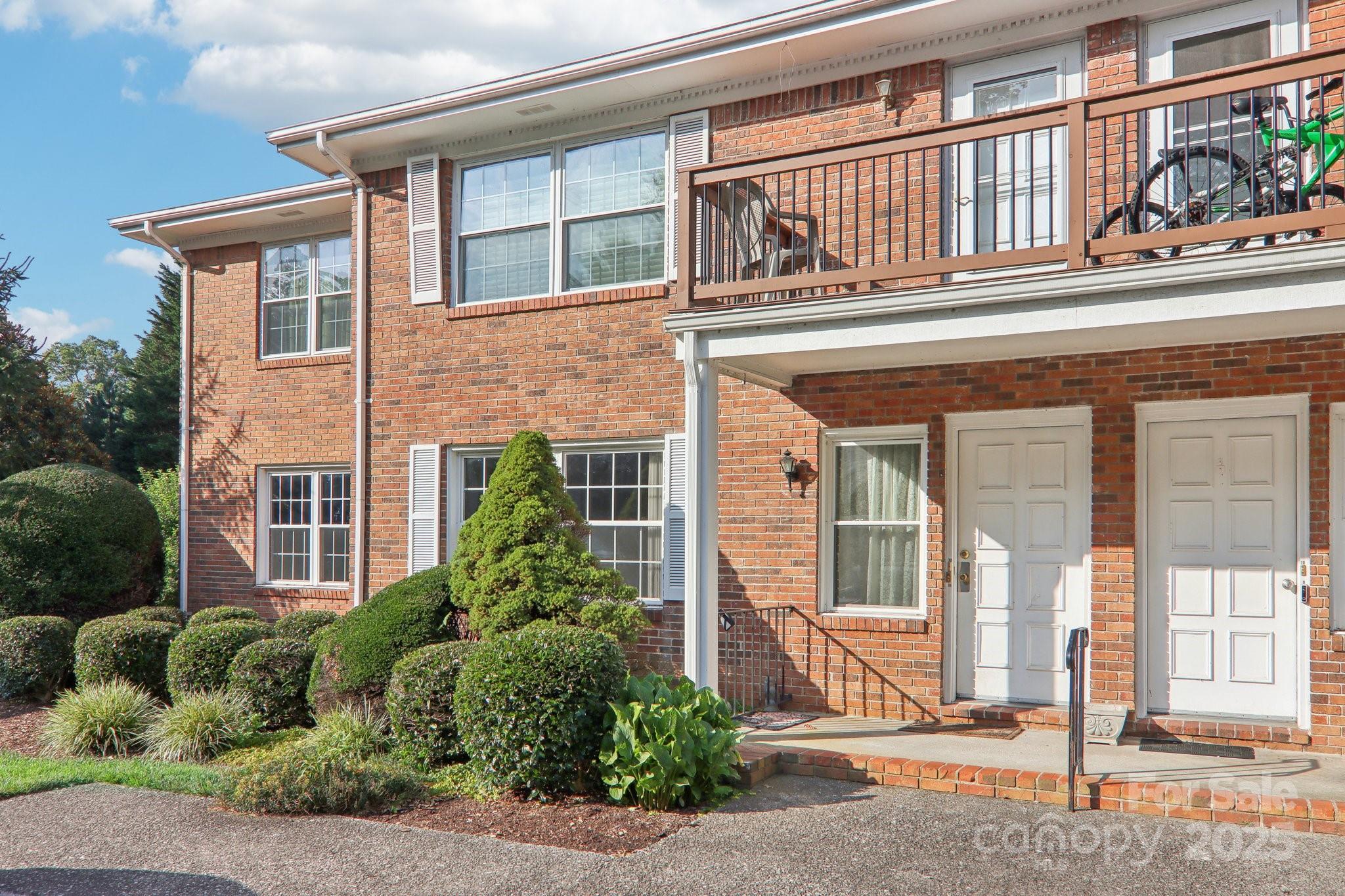 35 Capri Lane 11-C