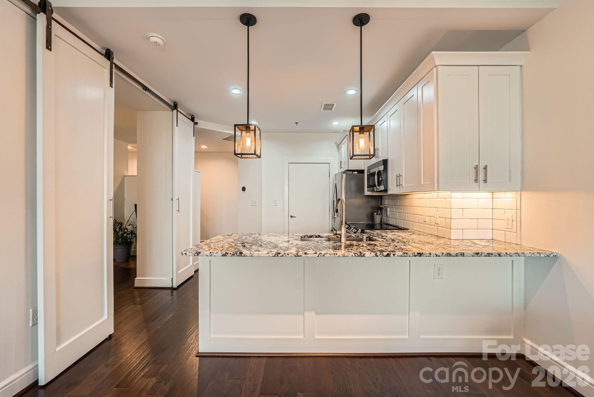 333 W Trade Street W 2002